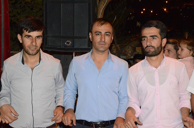 Özkan ailesinin mutlu günü 103