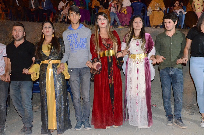 Özkan ailesinin mutlu günü 108