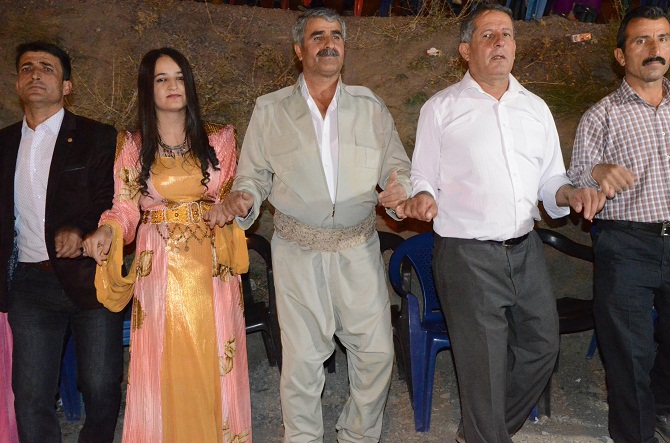 Özkan ailesinin mutlu günü 109