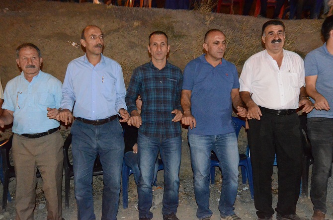 Özkan ailesinin mutlu günü 110