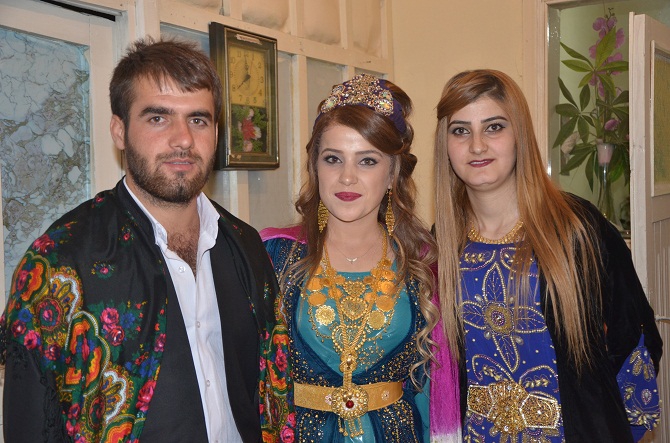 Özkan ailesinin mutlu günü 12