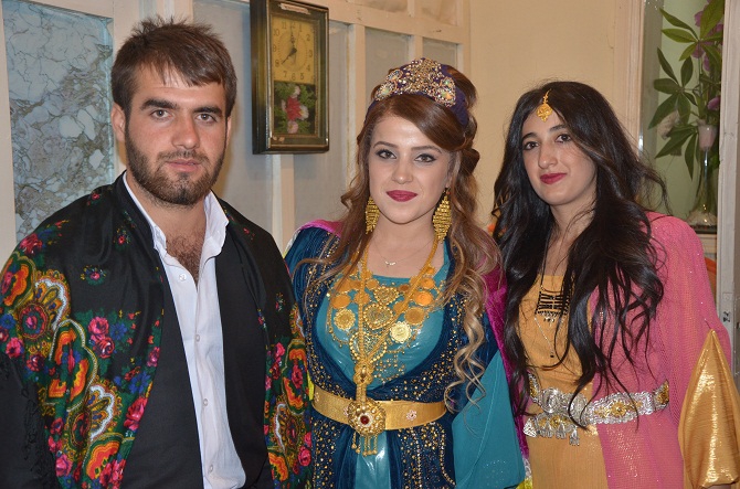 Özkan ailesinin mutlu günü 13