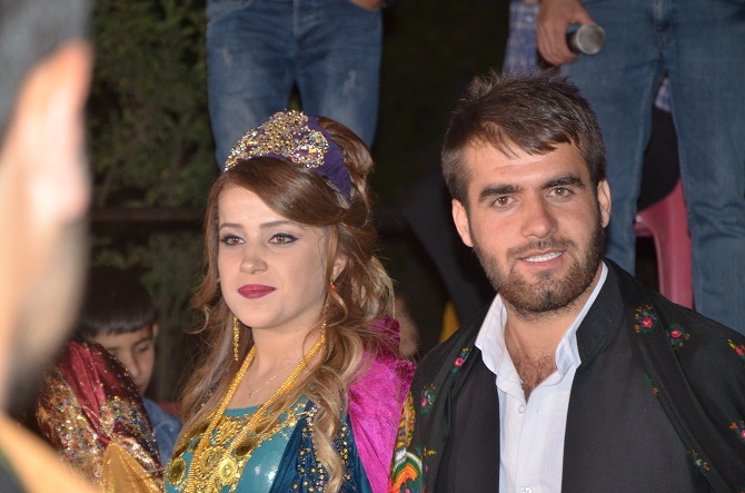 Özkan ailesinin mutlu günü 16