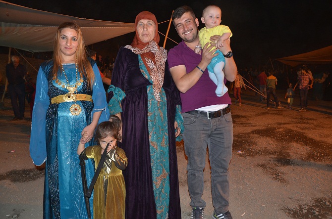 Özkan ailesinin mutlu günü 18