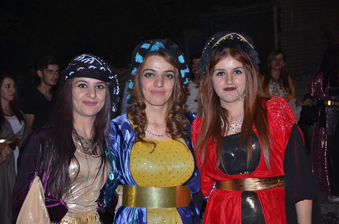 Özkan ailesinin mutlu günü 24