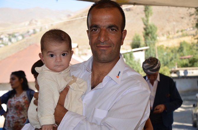 Özkan ailesinin mutlu günü 28