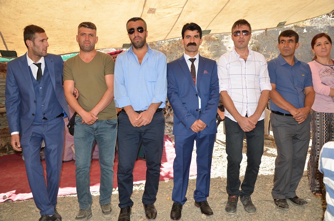 Özkan ailesinin mutlu günü 30