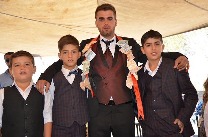 Özkan ailesinin mutlu günü 32