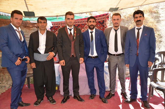 Özkan ailesinin mutlu günü 38