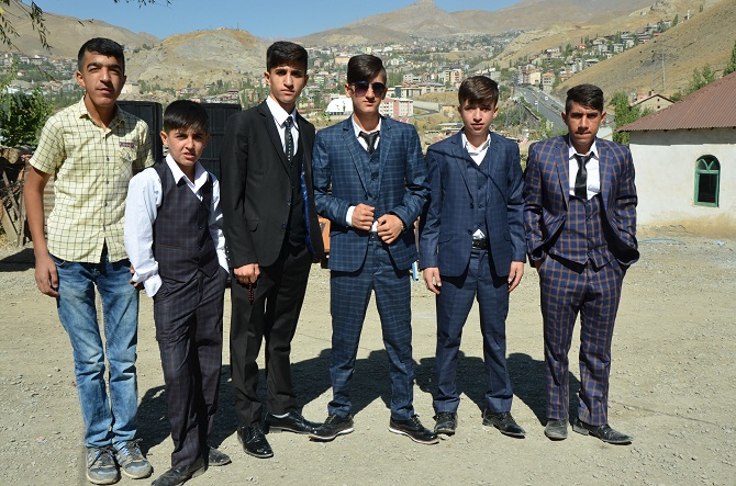 Özkan ailesinin mutlu günü 40