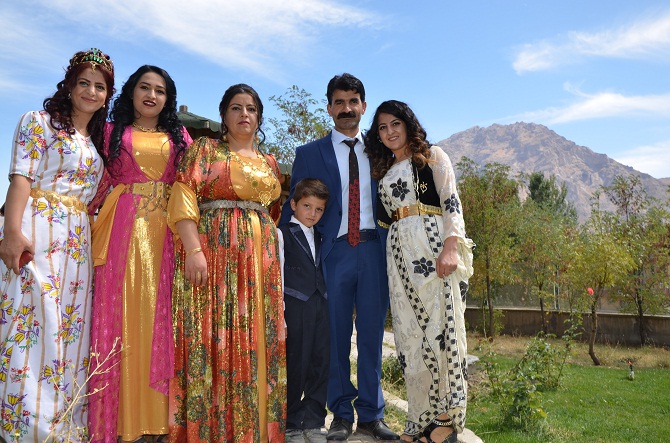 Özkan ailesinin mutlu günü 52