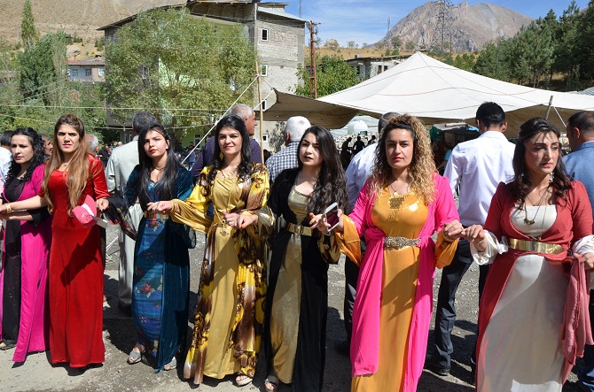 Özkan ailesinin mutlu günü 53