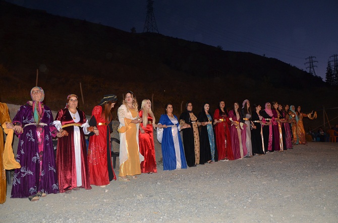 Özkan ailesinin mutlu günü 7