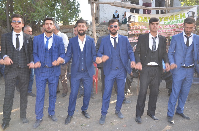 Özkan ailesinin mutlu günü 72