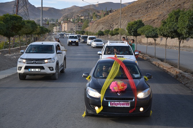 Özkan ailesinin mutlu günü 82