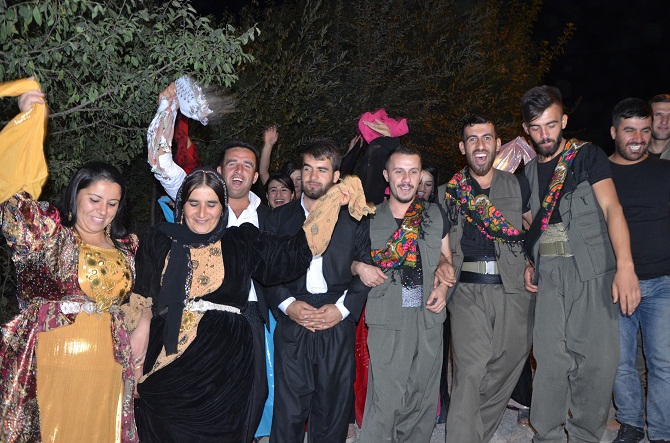 Özkan ailesinin mutlu günü 9