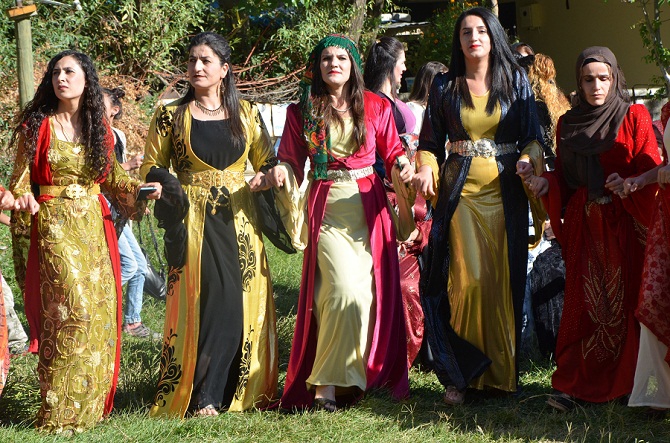 Akbaş ailesinin mutlu günü 17