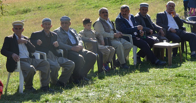 Akbaş ailesinin mutlu günü 18