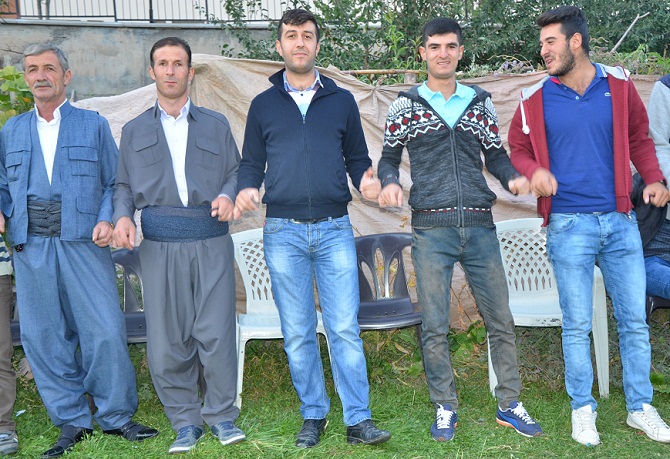 Akbaş ailesinin mutlu günü 28