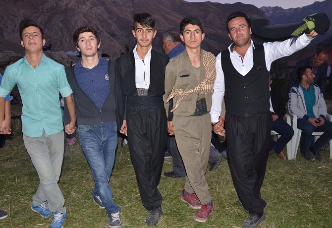 Akbaş ailesinin mutlu günü 29