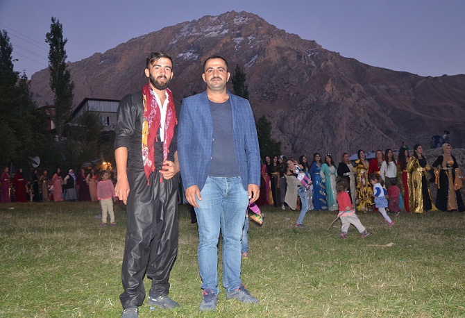 Akbaş ailesinin mutlu günü 31