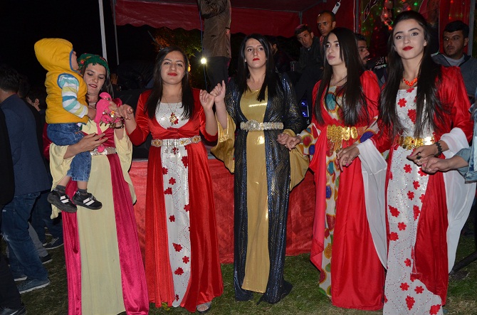 Akbaş ailesinin mutlu günü 37