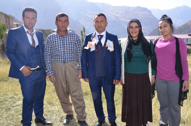 Akbaş ailesinin mutlu günü 38