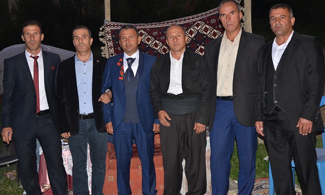 Akbaş ailesinin mutlu günü 42