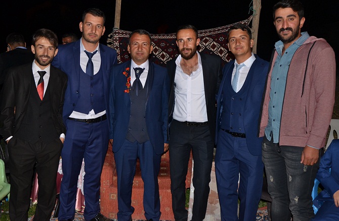 Akbaş ailesinin mutlu günü 47