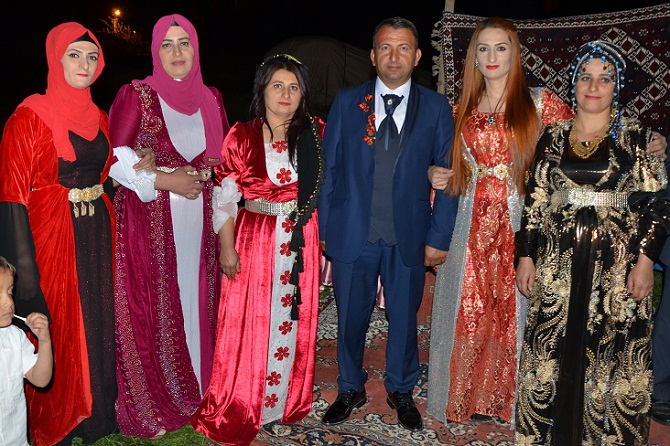 Akbaş ailesinin mutlu günü 52