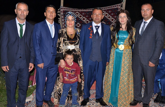 Akbaş ailesinin mutlu günü 54