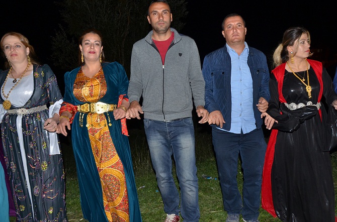 Akbaş ailesinin mutlu günü 55