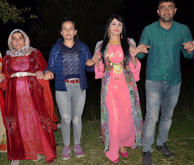 Akbaş ailesinin mutlu günü 56