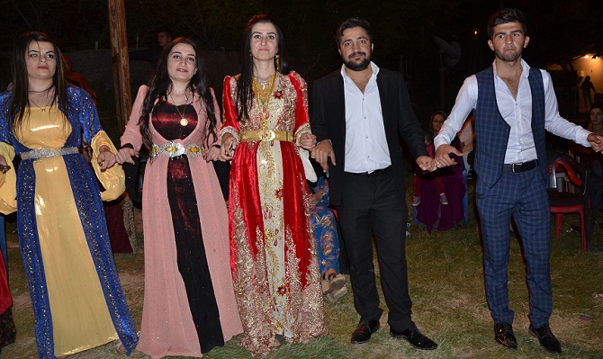 Akbaş ailesinin mutlu günü 61