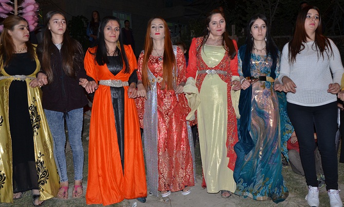 Akbaş ailesinin mutlu günü 66