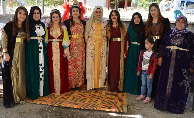 Tutkal ve Erol ailesinin mutlu günü 2