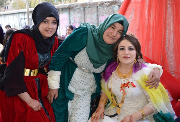 Tutkal ve Erol ailesinin mutlu günü 57