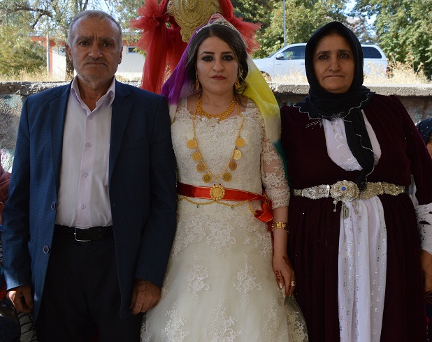 Tutkal ve Erol ailesinin mutlu günü 59