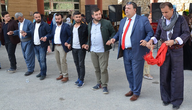 Özkan ailesinin mutlu günü 10