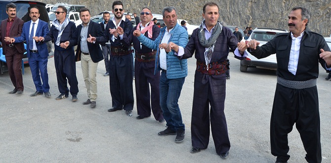 Özkan ailesinin mutlu günü 18