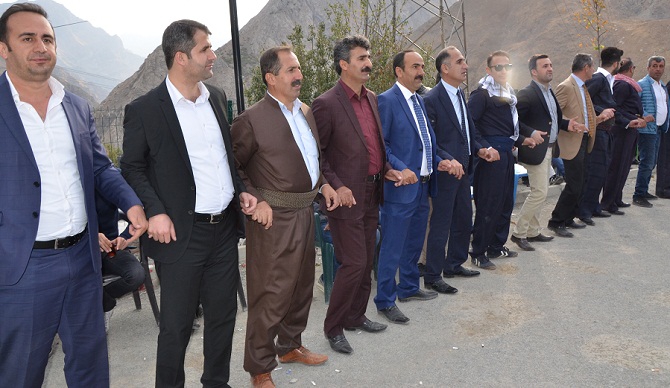 Özkan ailesinin mutlu günü 22