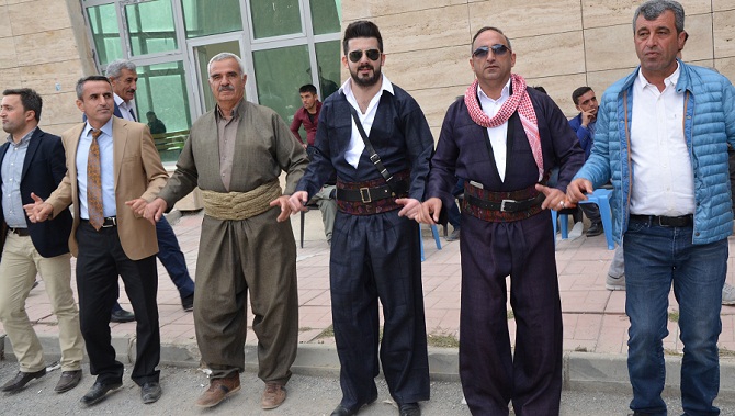 Özkan ailesinin mutlu günü 26