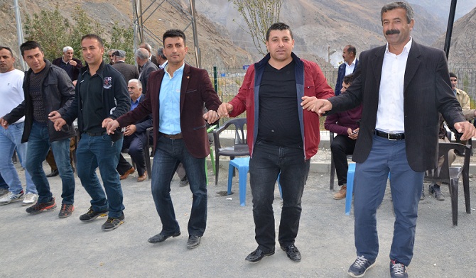 Özkan ailesinin mutlu günü 31