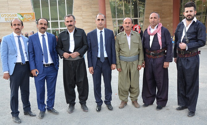 Özkan ailesinin mutlu günü 37