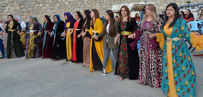 Özkan ailesinin mutlu günü 43