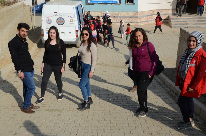 Hakkari 'Mobil Gençlik Merkezi' sınırdaki çocukları sevindirdi 23