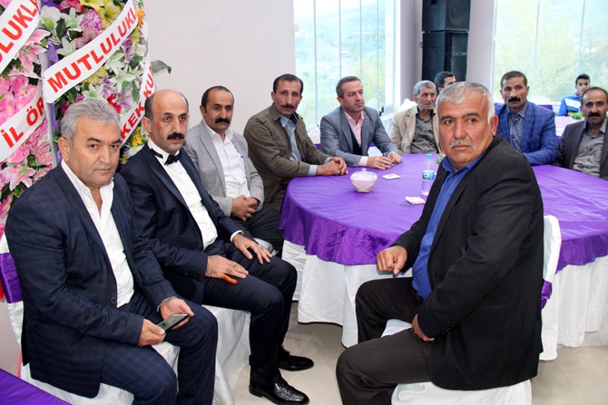 HDP Hakkari Milletvekili Akdoğan dünya evine girdi 13