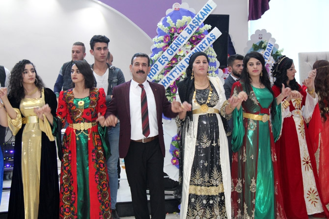 HDP Hakkari Milletvekili Akdoğan dünya evine girdi 26