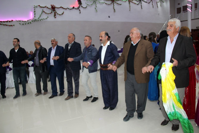 HDP Hakkari Milletvekili Akdoğan dünya evine girdi 31