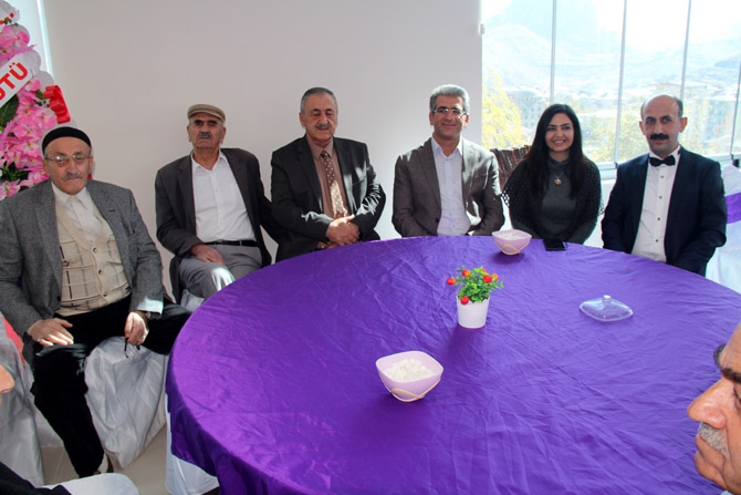 HDP Hakkari Milletvekili Akdoğan dünya evine girdi 4